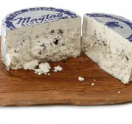Difference between Blue Cheese and Roquefort