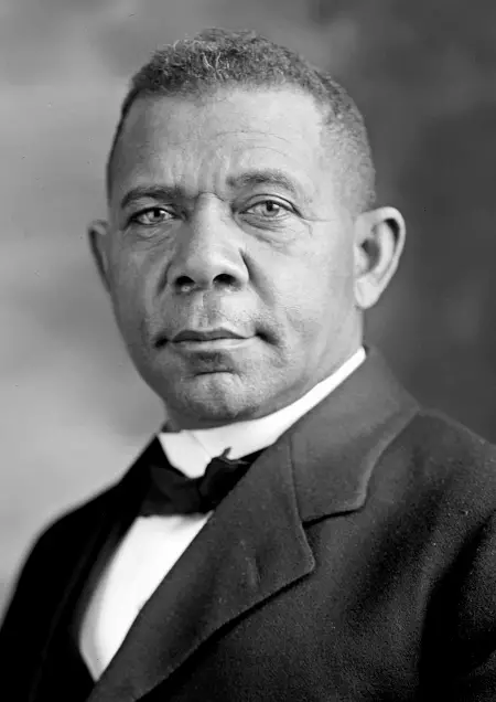booker t washington and web dubois compare and contrast