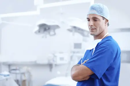surgeon 