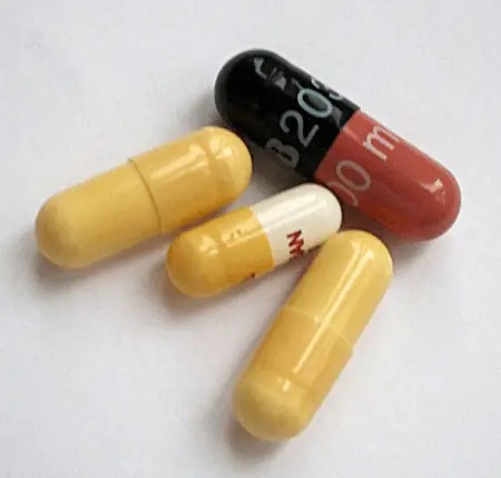 difference between tablets and capsules