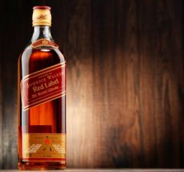 Difference Between Johnnie Walker Red and Black Label