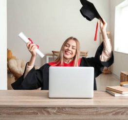 Difference Between An Online And Traditional Degree
