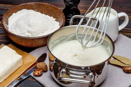 Difference Between Bechamel and Roux