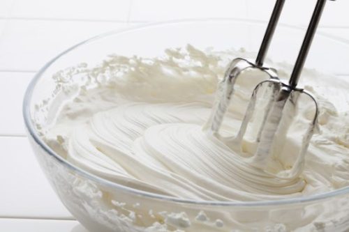 Difference Between Half and Half Whipping Cream and Heavy Cream