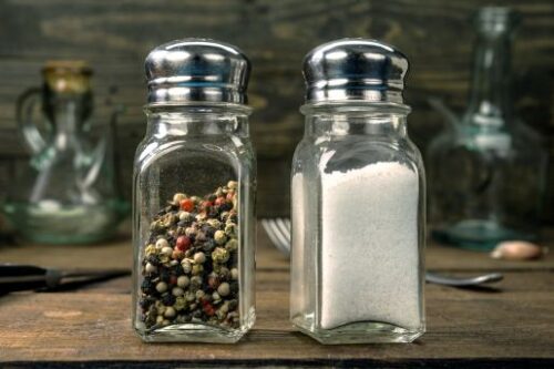 Difference Between Salt and Pepper Shakers