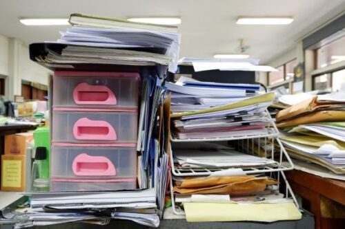 Difference Between An Organized and Disorganized Office