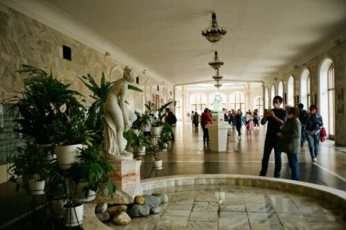 Difference Between an Indoor and Outdoor Fountain