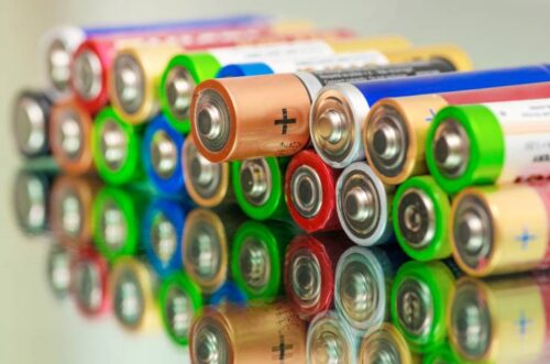 Difference Between AA Batteries and AAA Batteries